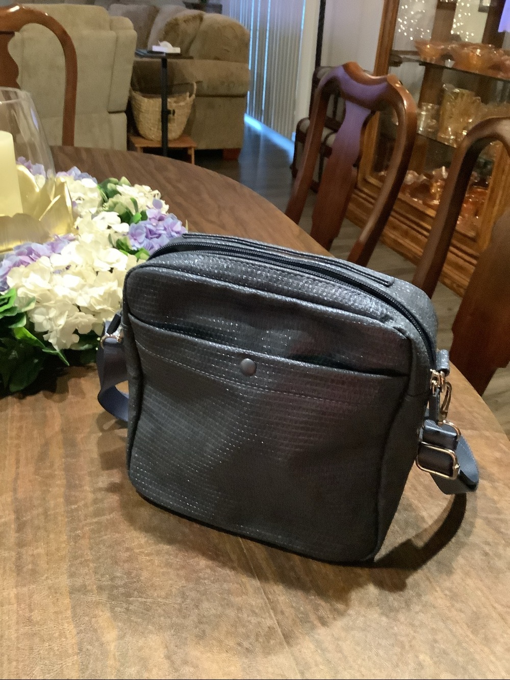 HKWIP crossbody navy blue sparkle bag - Picture 2 of 3